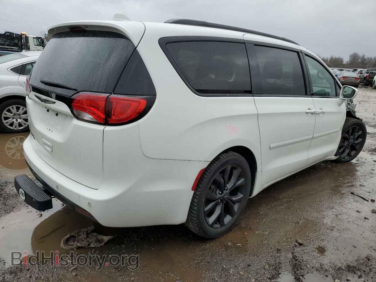 2018 CHRYSLER PACIFICA - VIN: 2C4RC1FG0JR188423 - Фото 3