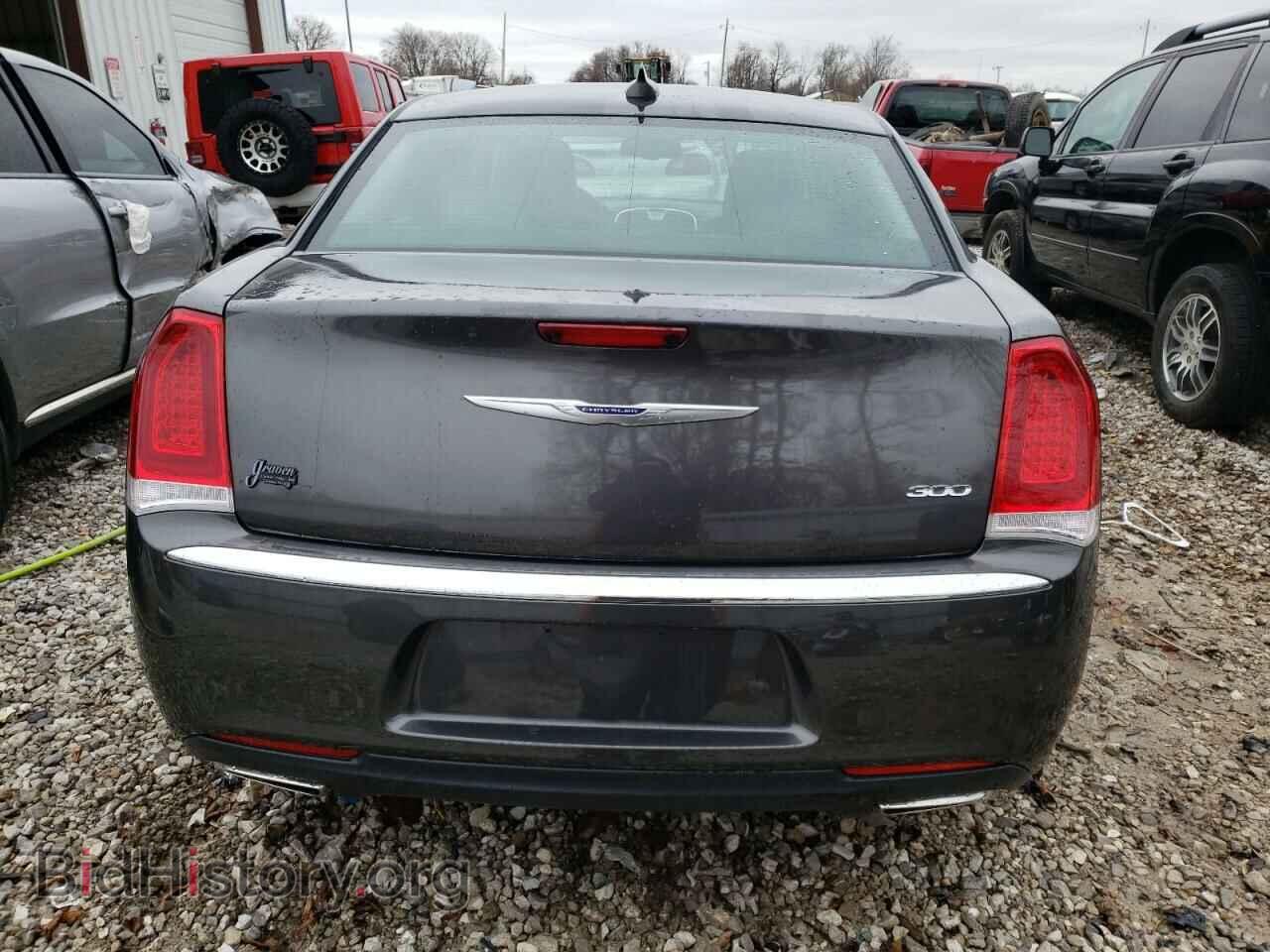 2019 CHRYSLER 300 - VIN: 2C3CCAAG9KH561435 - Фото 6