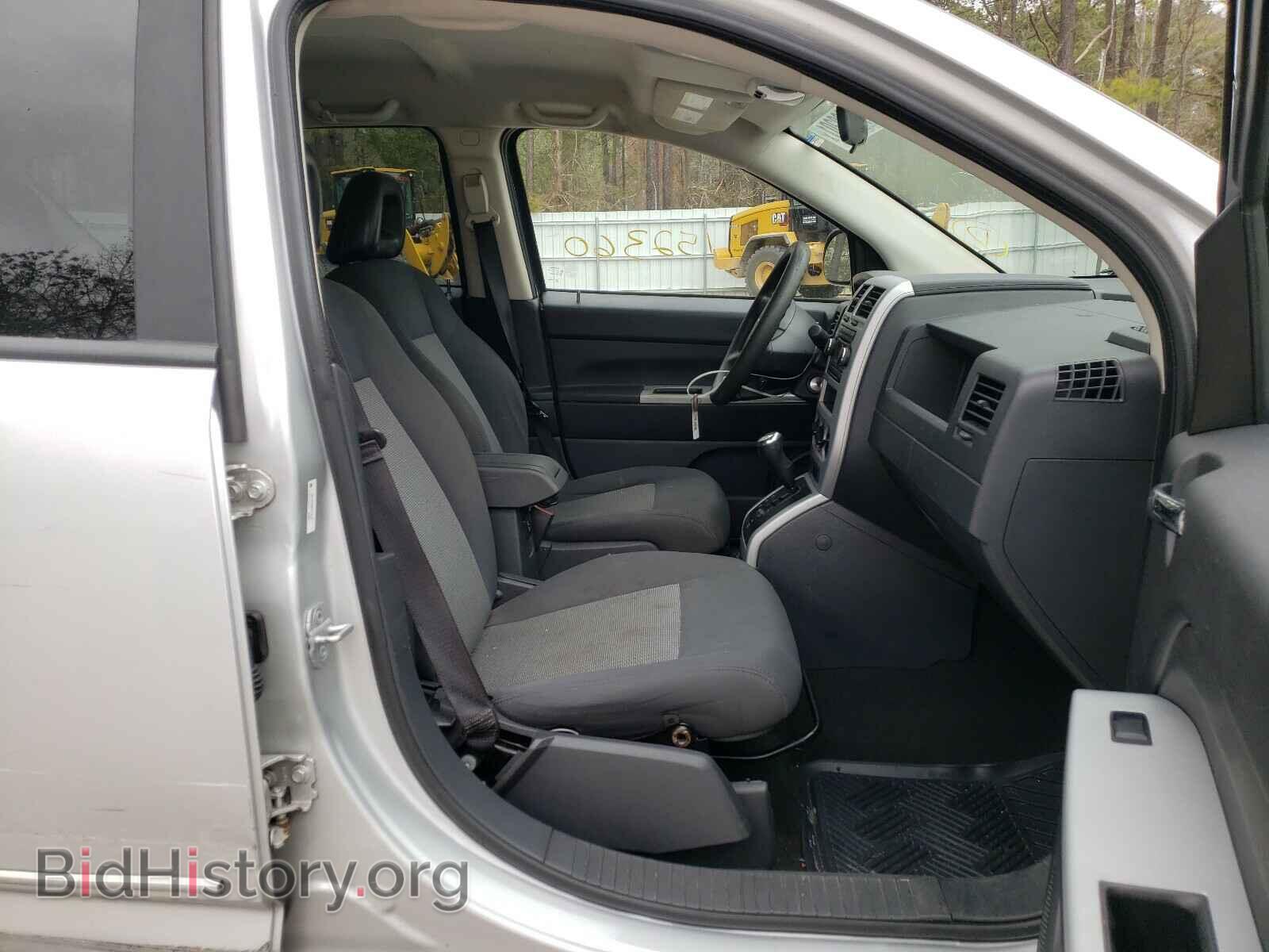 2008 JEEP COMPASS - VIN: 1J8FT47068D711231 - Фото 5