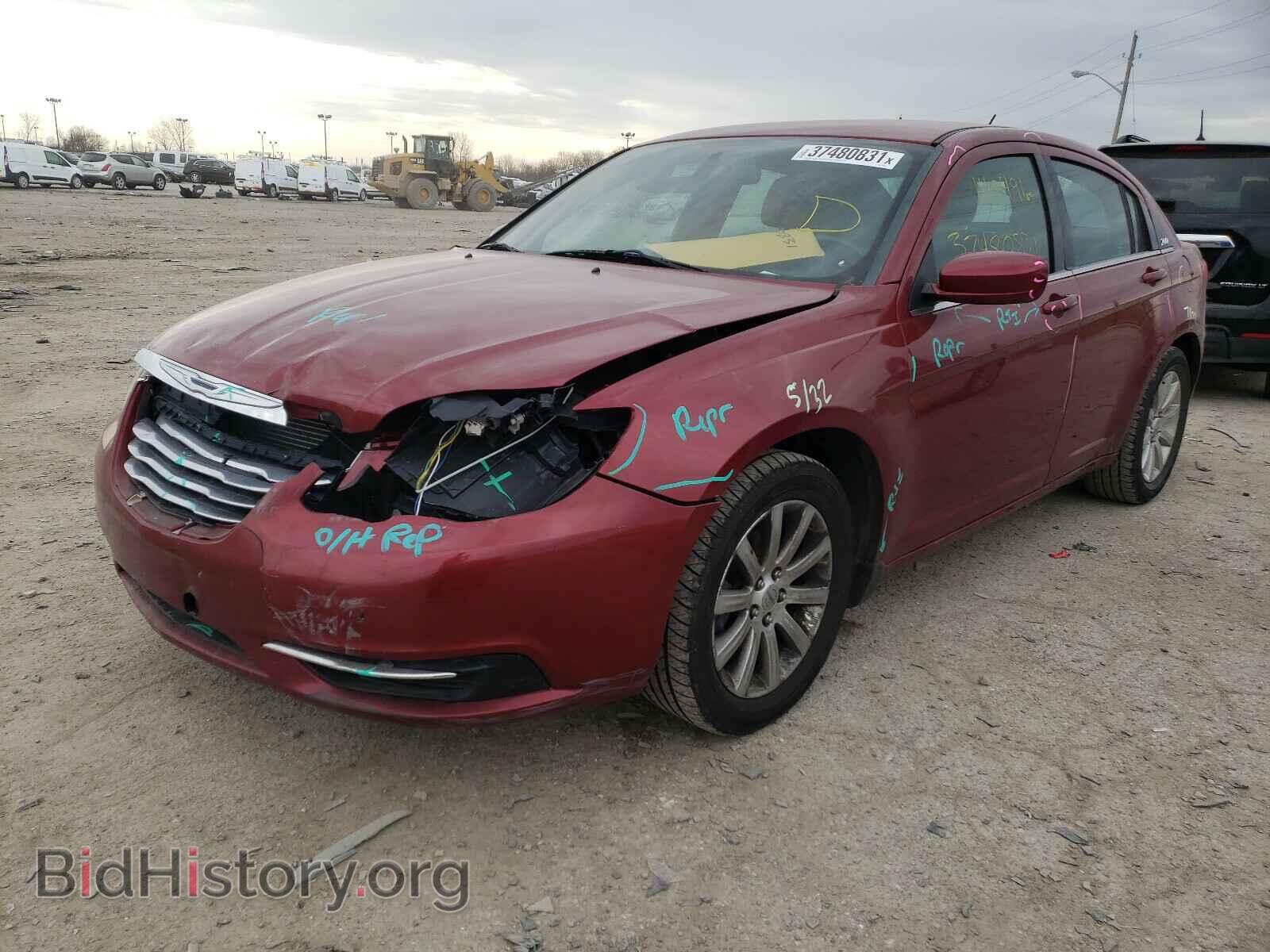 2014 CHRYSLER 200 - VIN: 1C3CCBBG2EN144738 - Фото 2