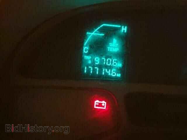 2001 CADILLAC DEVILLE - VIN: 1G6KD54Y21U115755 - Photo 8