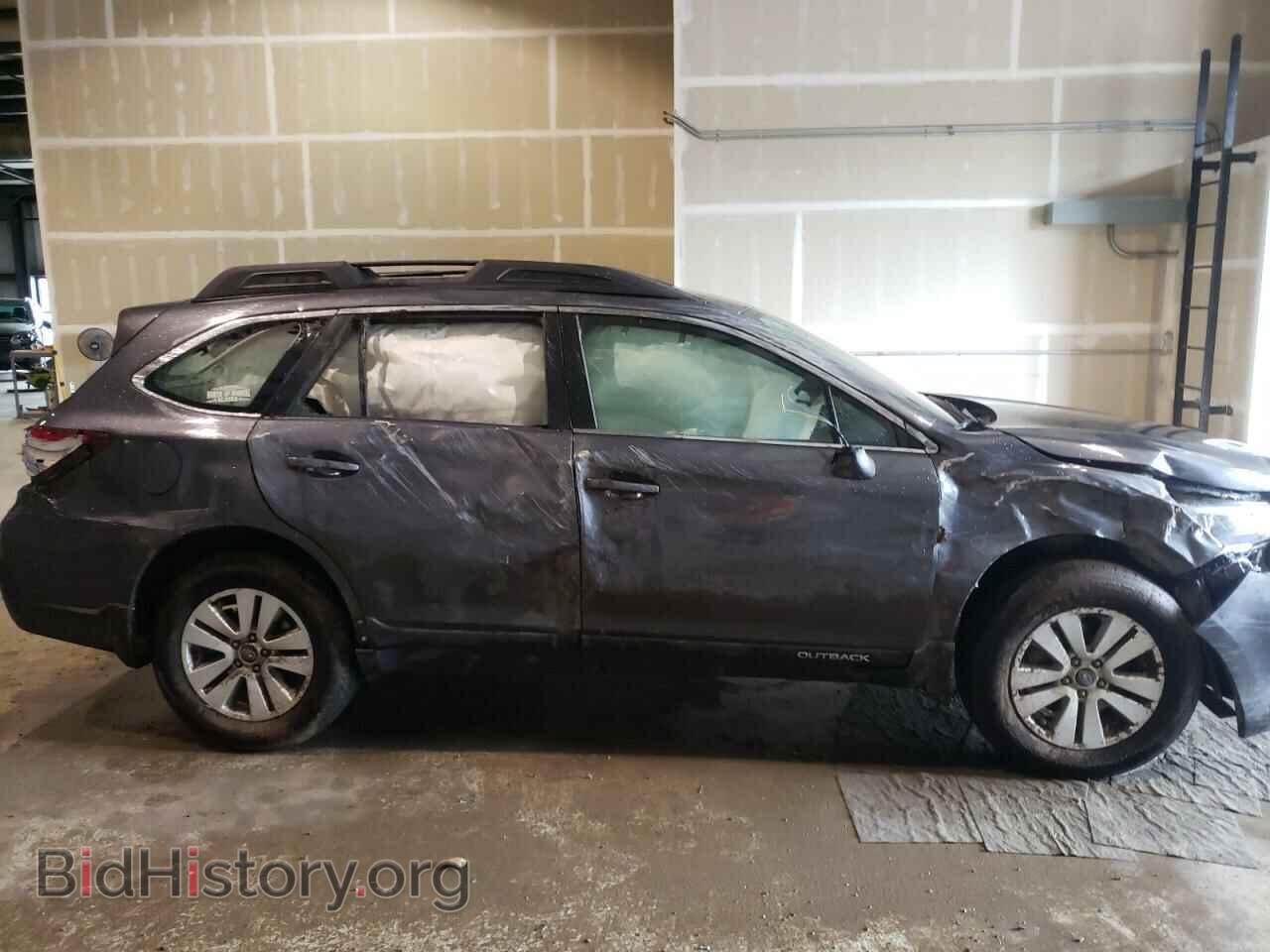 2018 SUBARU OUTBACK - VIN: 4S4BSAAC0J3290415 - Фото 9