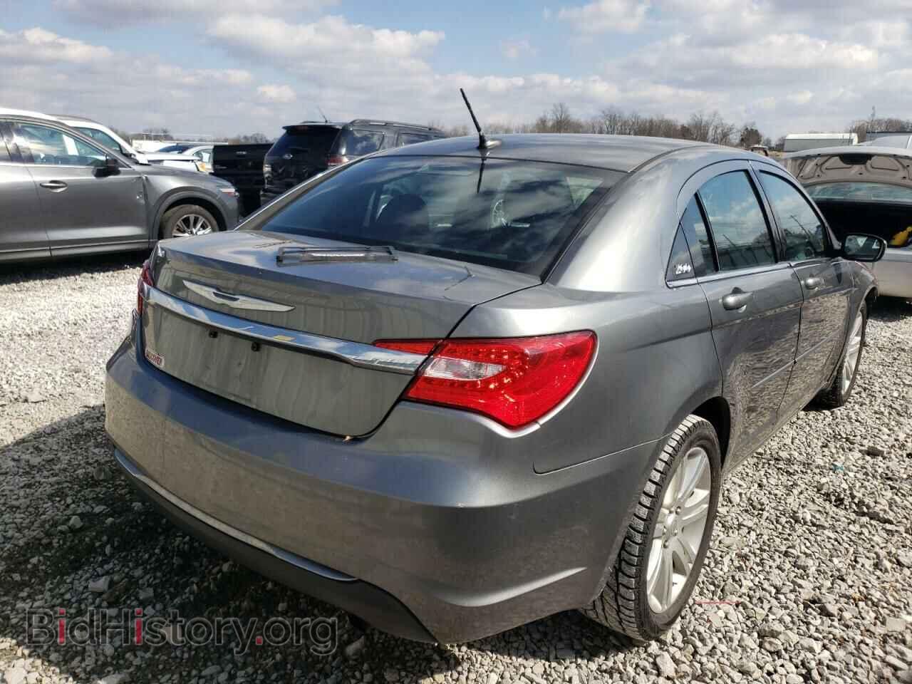 2013 CHRYSLER 200 - VIN: 1C3CCBBB5DN656125 - Фото 4