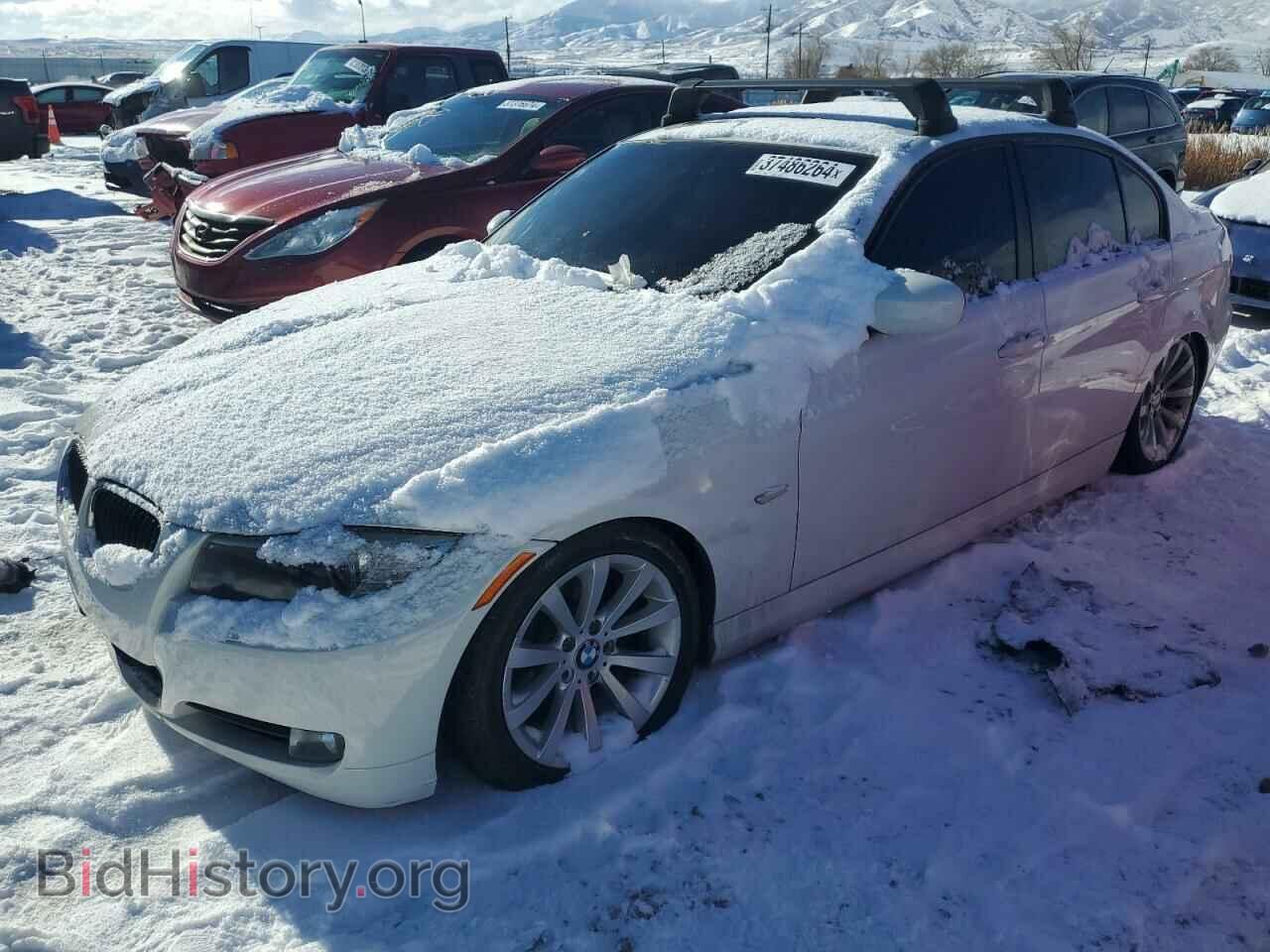 Photo WBAPK5C51BF124384 - BMW 3 SERIES 2011