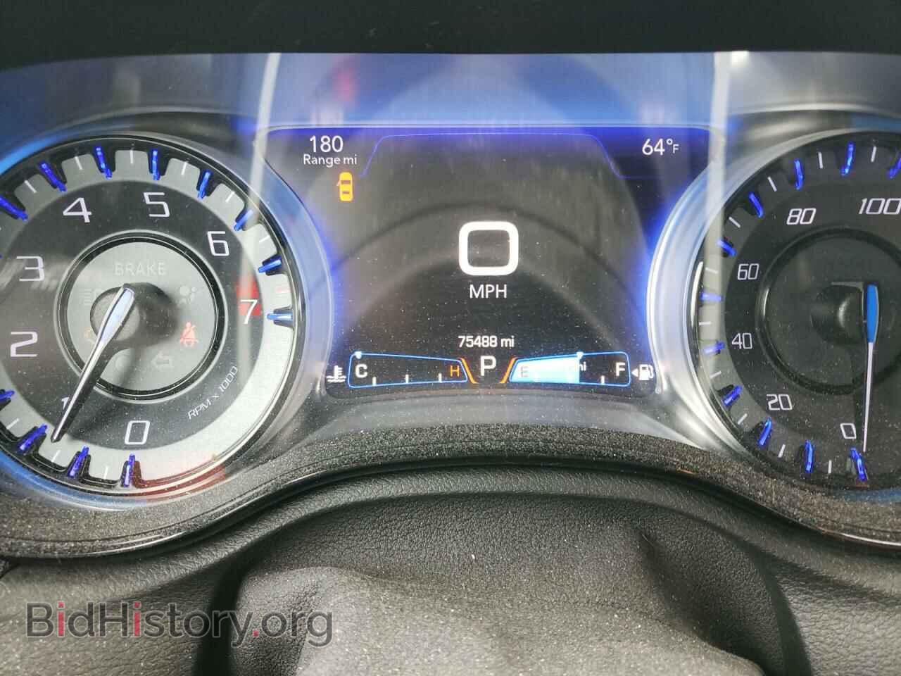 2015 CHRYSLER 300 - VIN: 2C3CCAGG7FH922982 - Фото 9