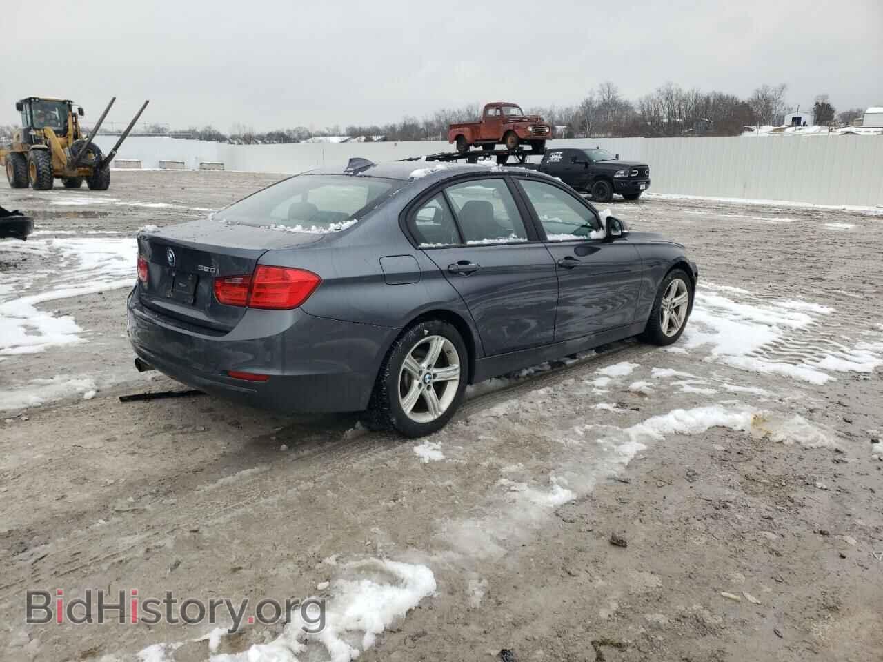 2014 BMW 3 SERIES - VIN: WBA3B3C56EJ979246 - Фото 3