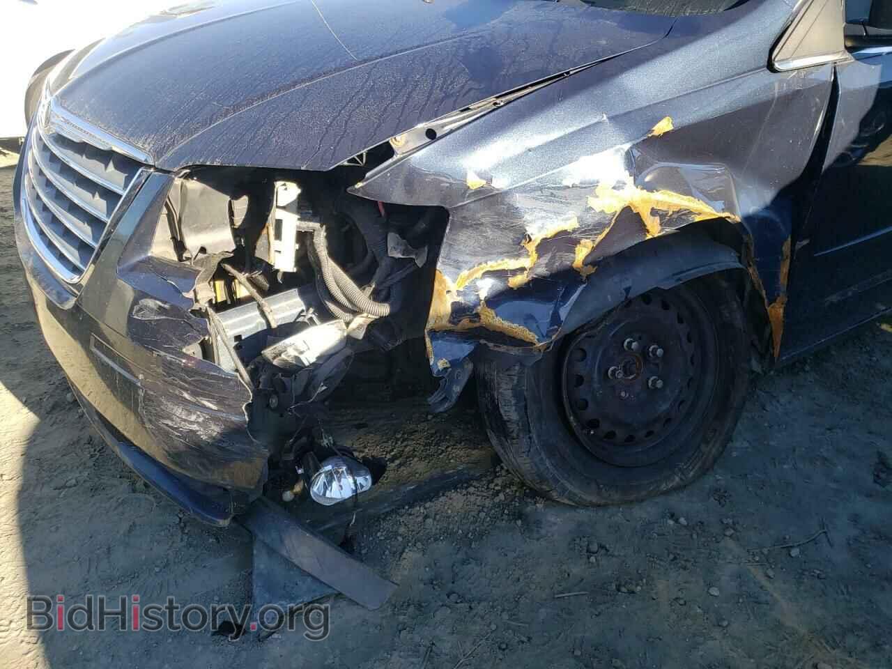 2009 CHRYSLER MINIVAN - VIN: 2A8HR44E09R614810 - Фото 9