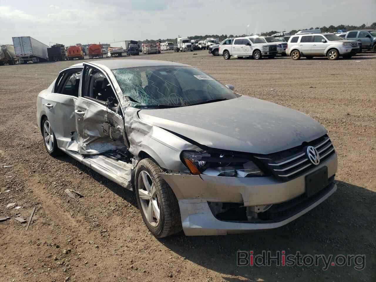 Photo 1VWBP7A3XCC107367 - VOLKSWAGEN PASSAT 2012