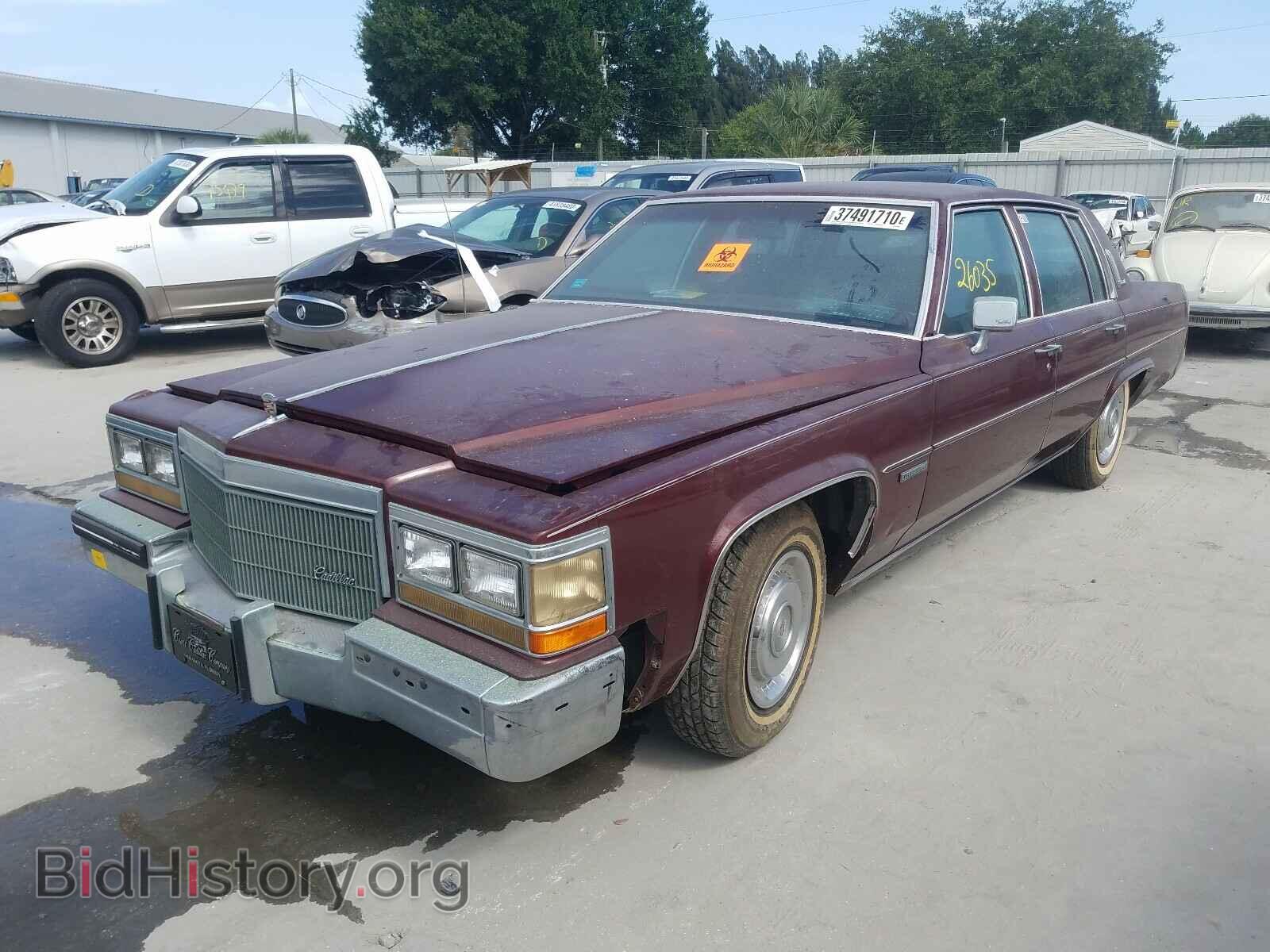 1983 CADILLAC DEVILLE - VIN: 1G6AD6981D9229232 - Photo 2