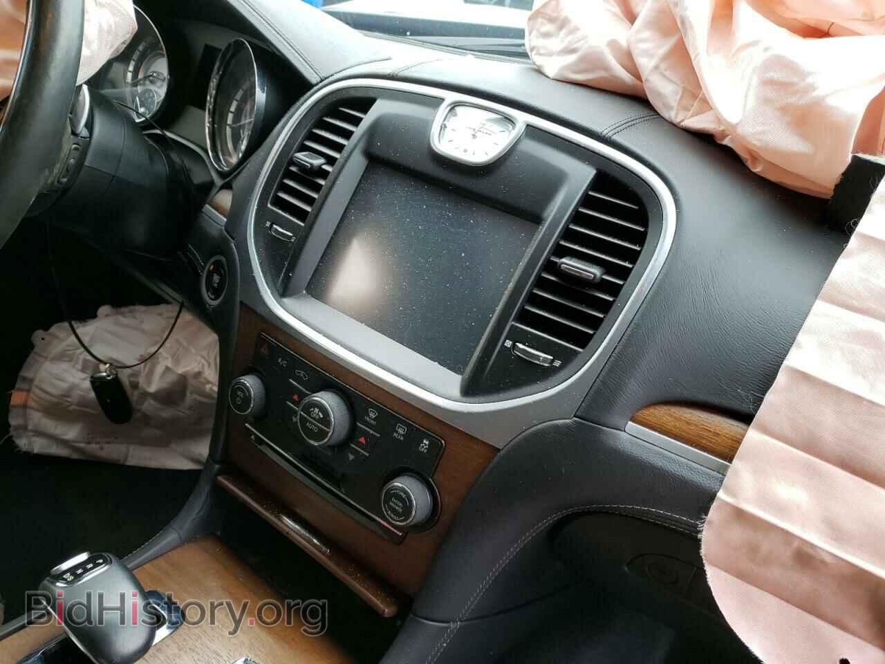 2014 CHRYSLER 300 - VIN: 2C3CCAJG3EH303979 - Фото 9