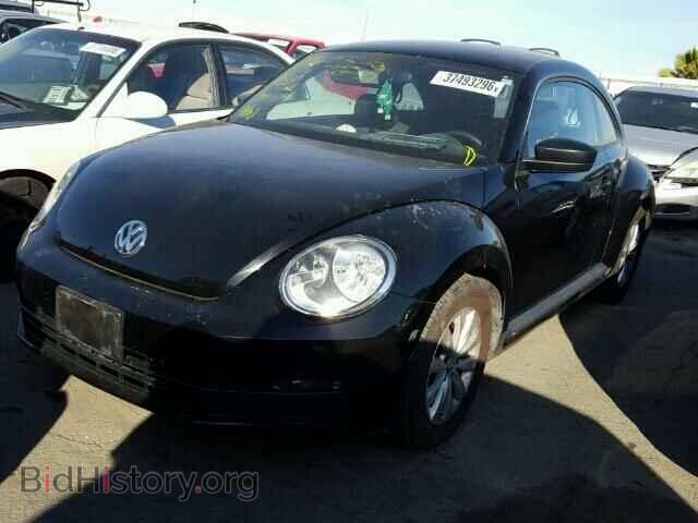 2013 VOLKSWAGEN BEETLE - VIN: 3VWFP7AT2DM670155 - Фото 2