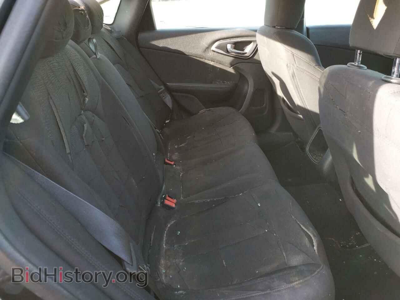 2015 CHRYSLER 200 - VIN: 1C3CCCAB0FN619395 - Фото 6