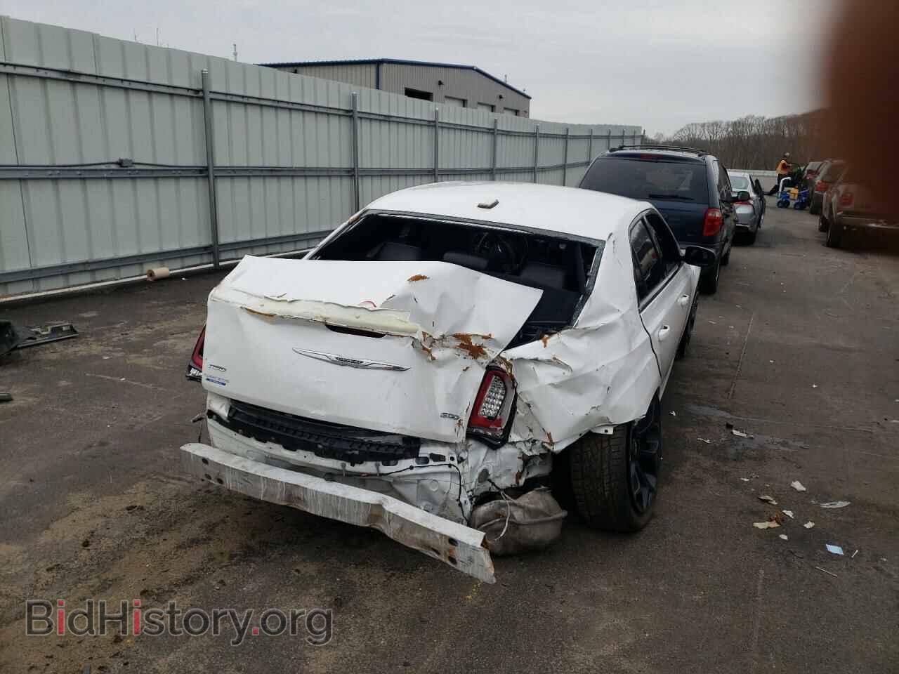 2016 CHRYSLER 300 - VIN: 2C3CCAGG4GH270470 - Фото 9