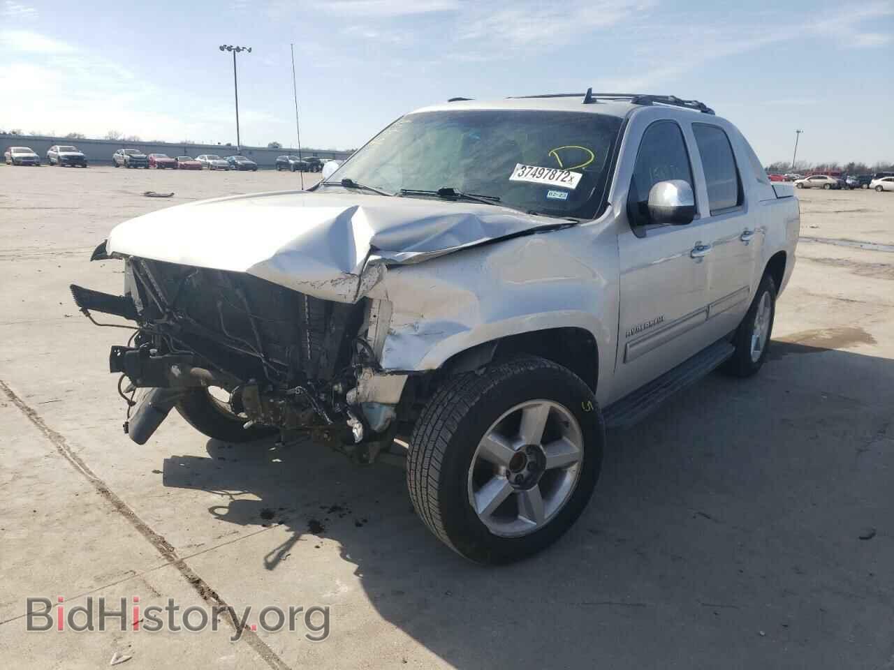 2011 CHEVROLET AVALANCHE - VIN: 3GNMCEE09BG220760 - Фото 2