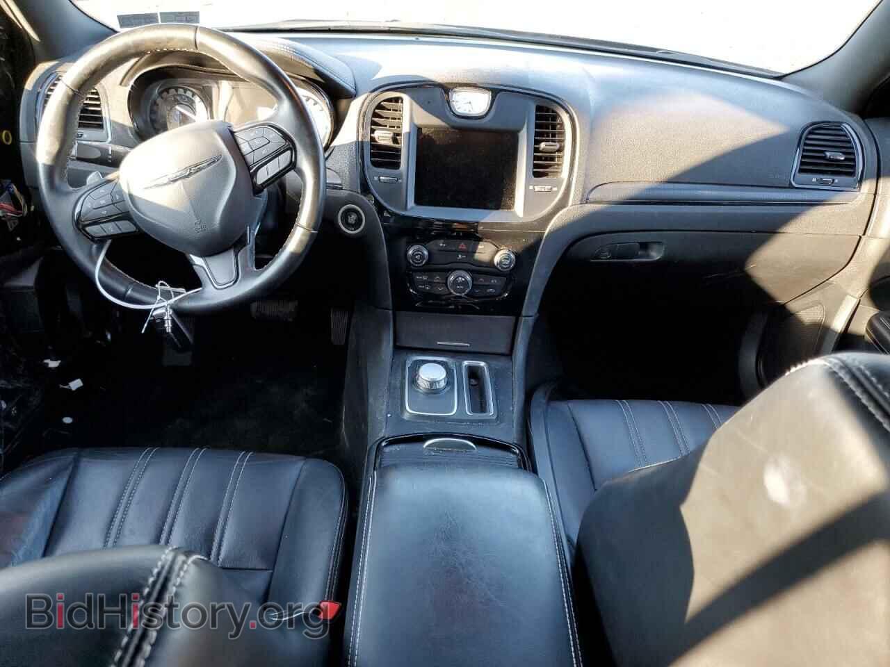 2016 CHRYSLER 300 - VIN: 2C3CCAGG1GH329409 - Фото 8