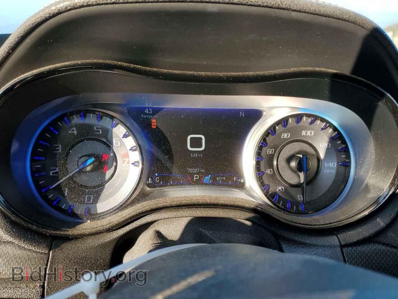 2016 CHRYSLER 300 - VIN: 2C3CCAGG1GH329409 - Фото 9