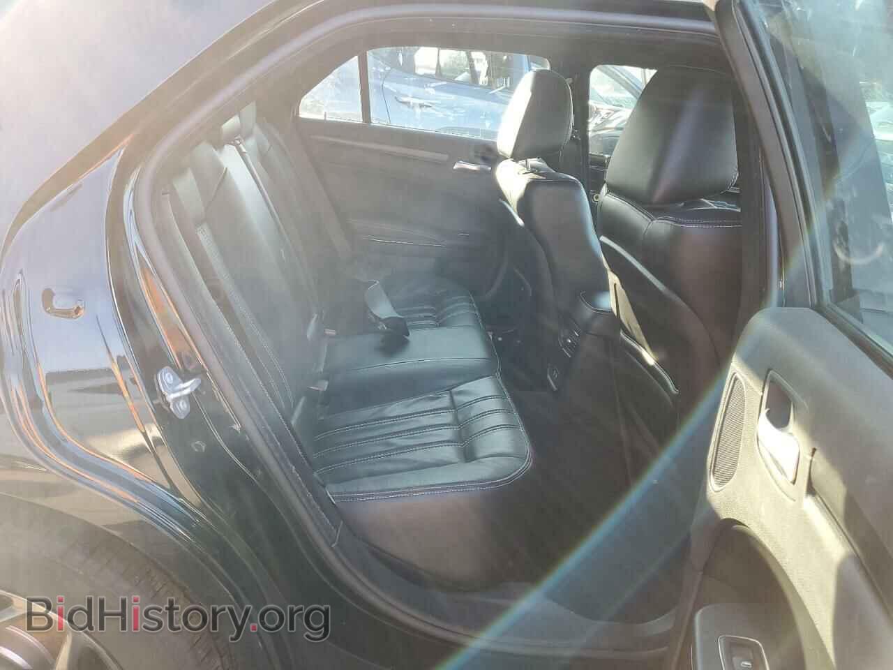 2016 CHRYSLER 300 - VIN: 2C3CCAGG1GH329409 - Фото 10