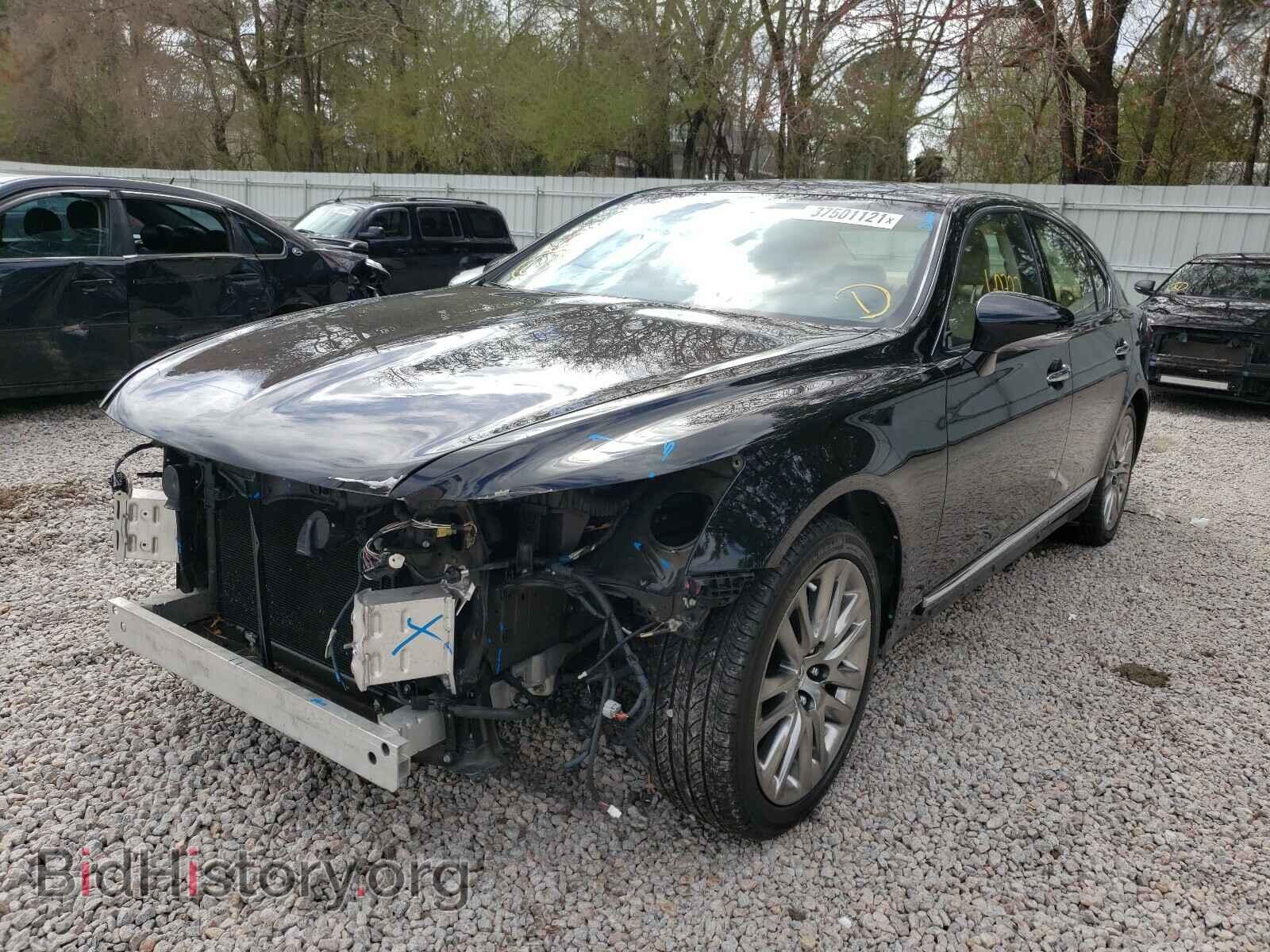 2015 LEXUS LS460 - VIN: JTHBL5EF3F5134926 - Photo 2