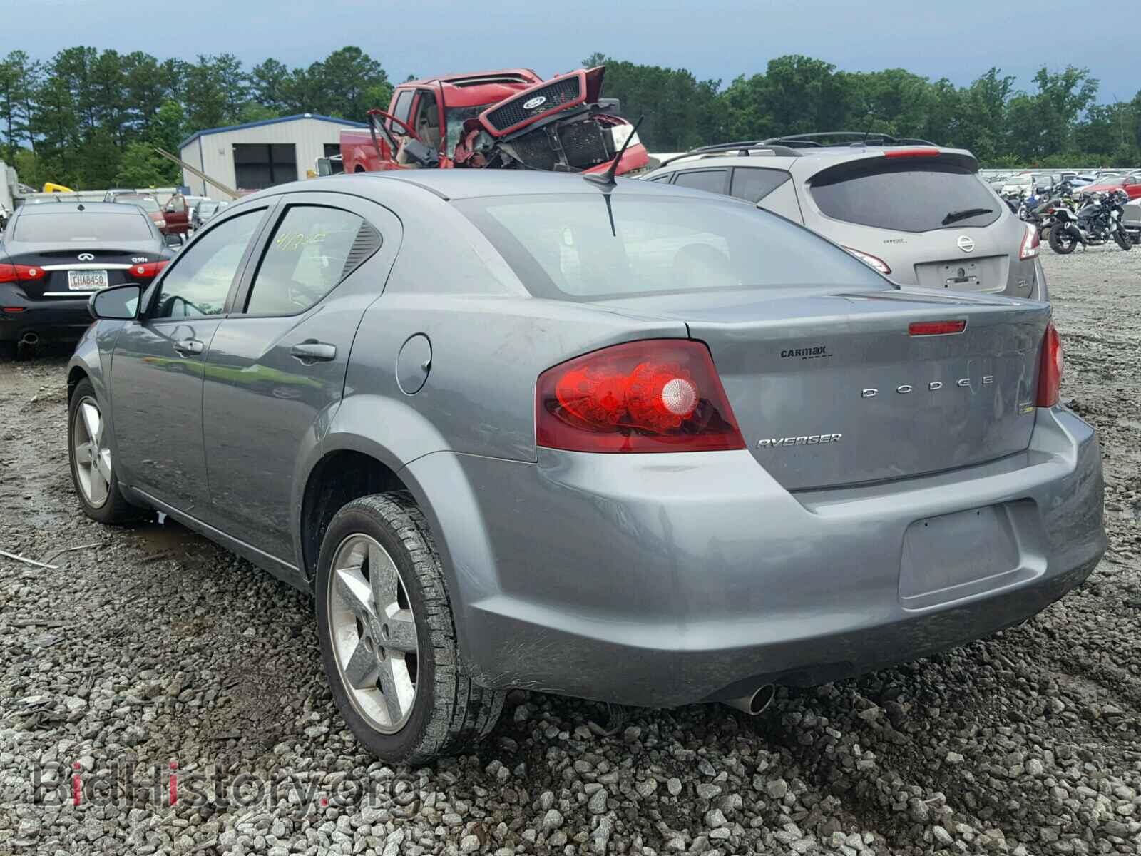 2011 DODGE AVENGER - VIN: 1B3BD2FG7BN577953 - Фото 3