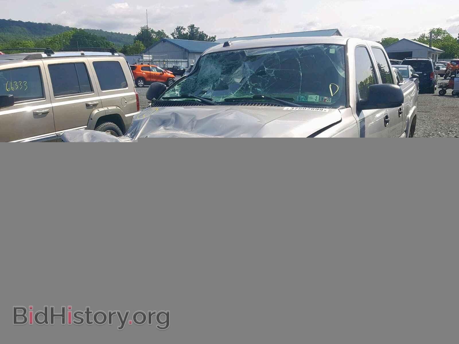 2005 GMC NEW SIERRA - VIN: 2GTEK13TX51235593 - Фото 2
