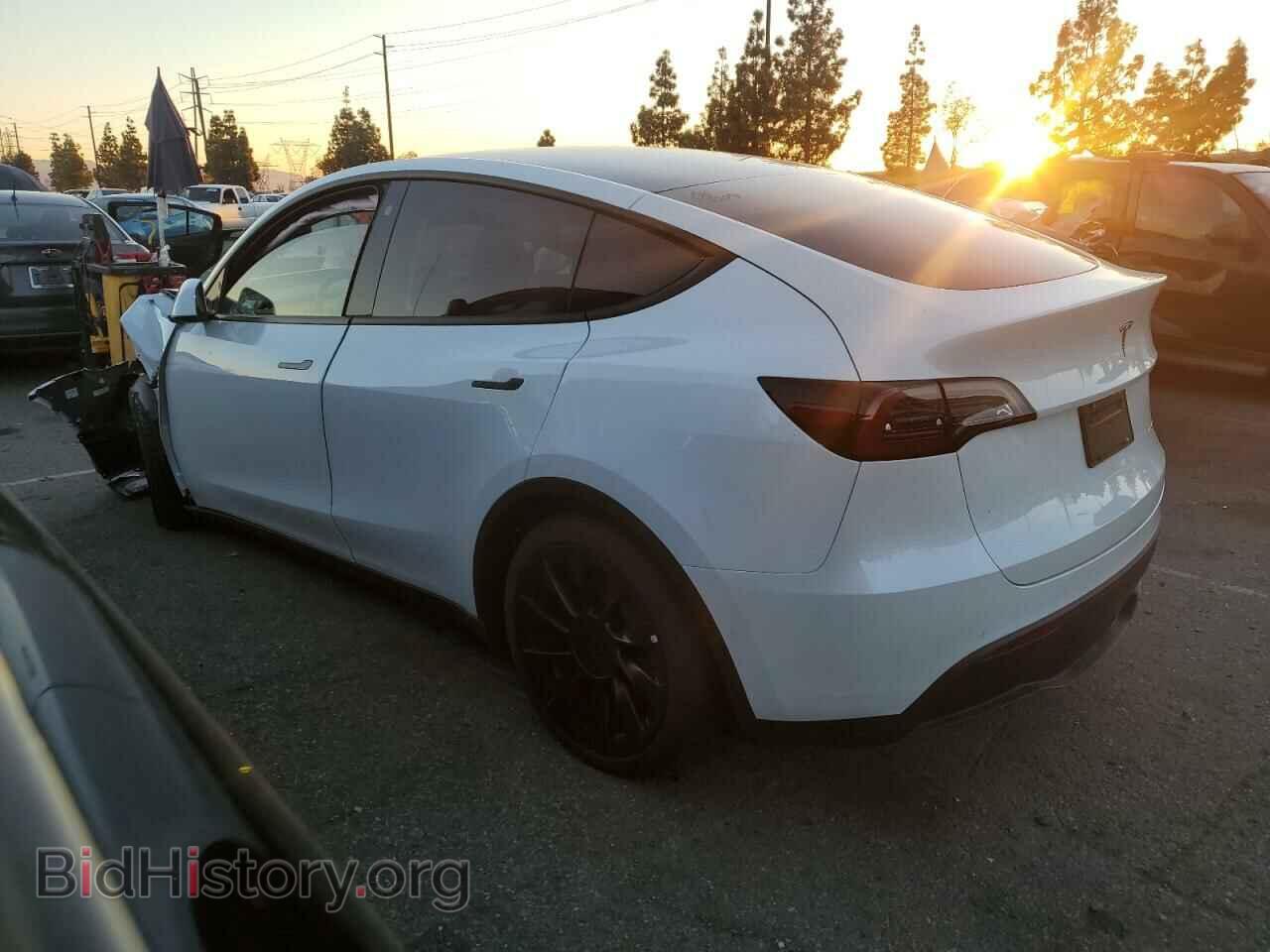 2022 TESLA MODEL Y - VIN: 7SAYGDEE5NF510057 - Фото 2