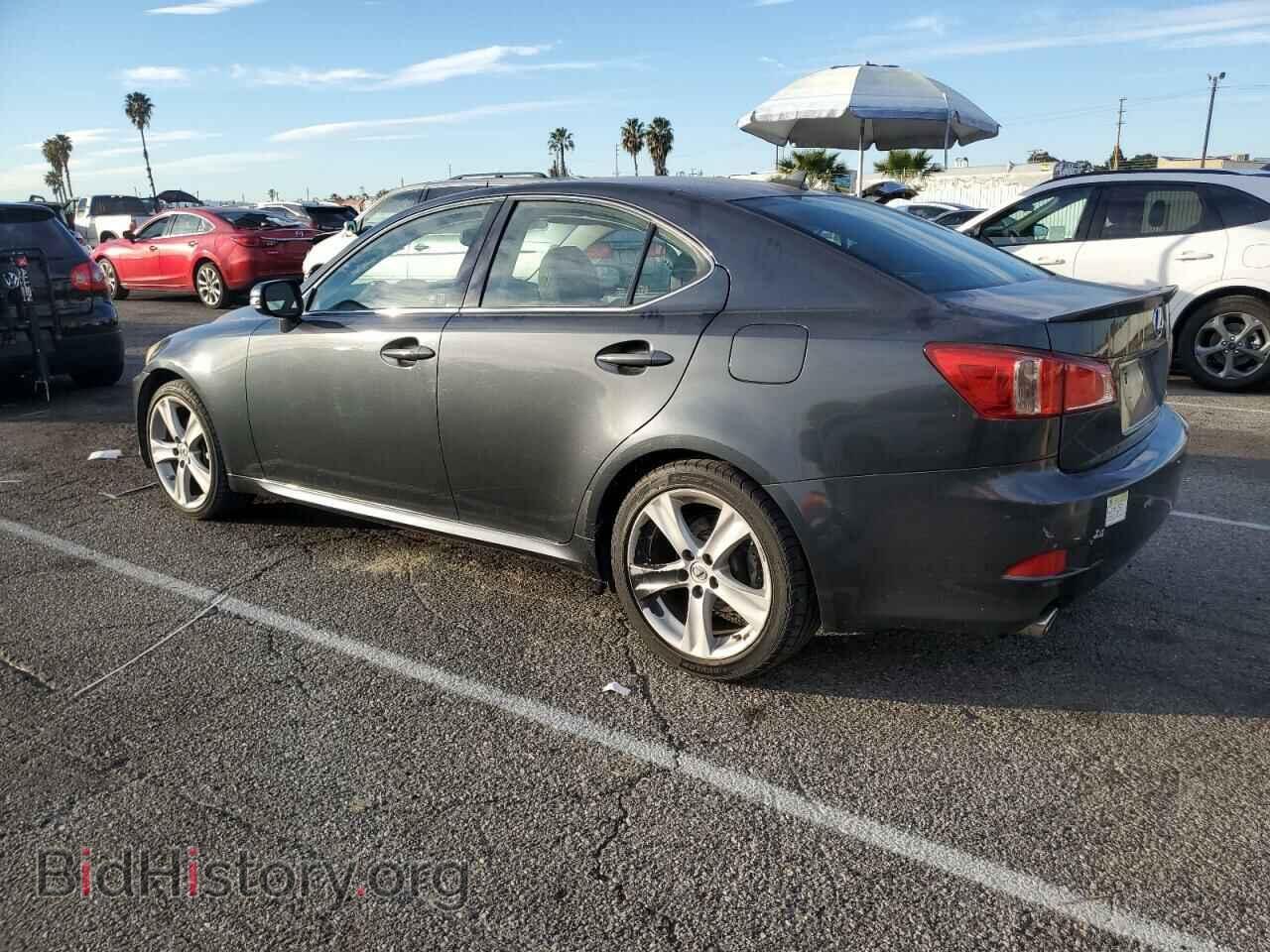 2011 LEXUS IS - VIN: JTHBF5C28B5146166 - Photo 2