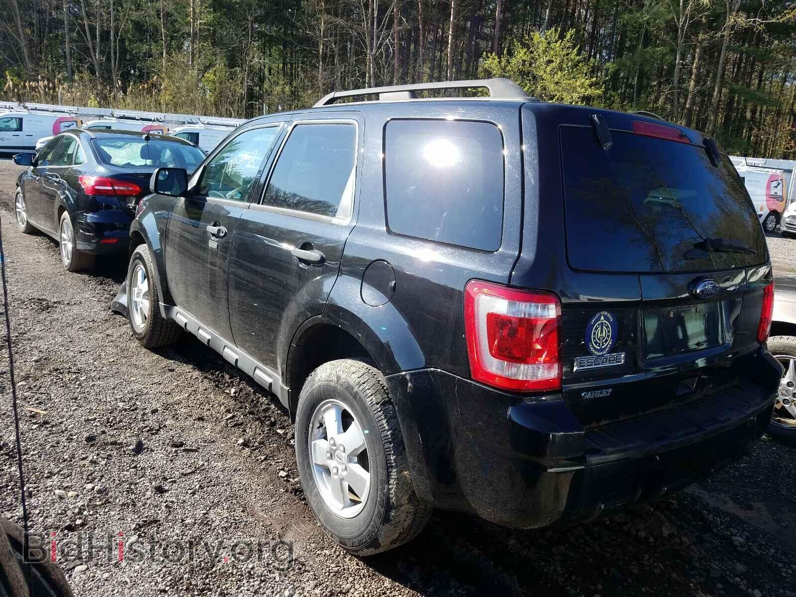 2011 FORD ESCAPE - VIN: 1FMCU0D79BKA73184 - Фото 3