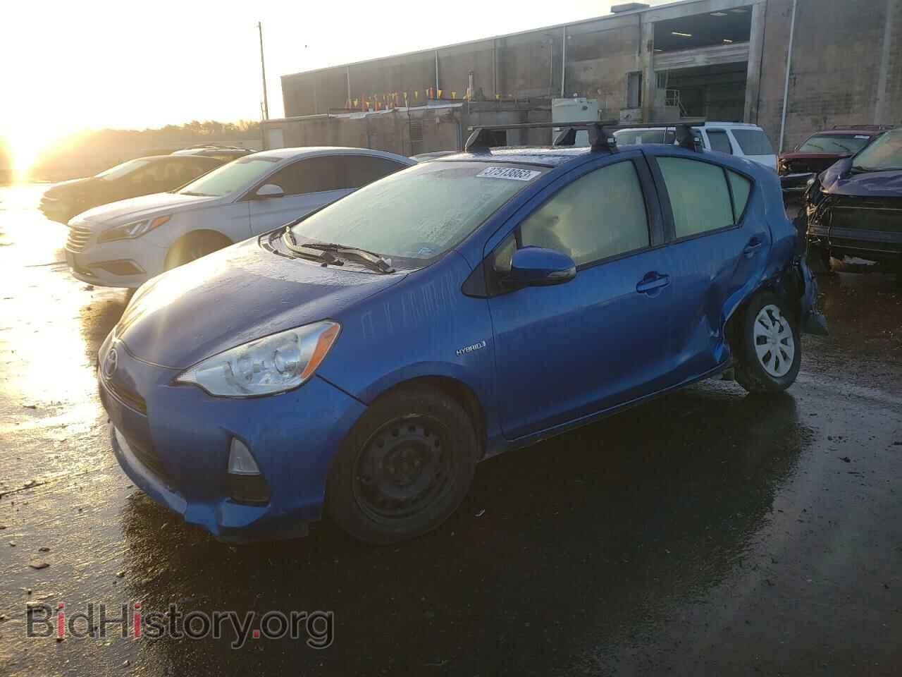 Фотография JTDKDTB39D1552134 - TOYOTA PRIUS 2013