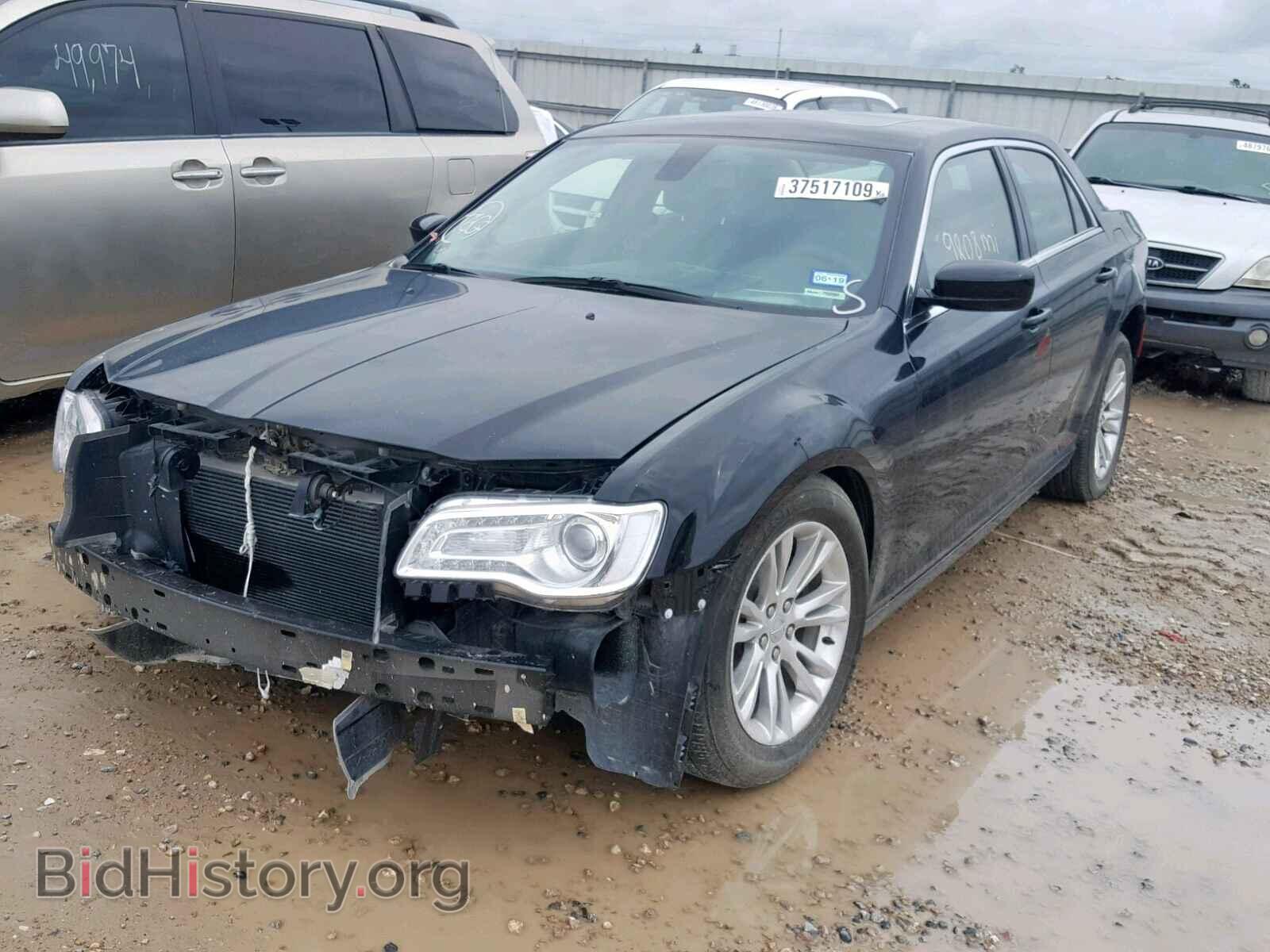 2017 CHRYSLER 300 - VIN: 2C3CCAAG2HH614405 - Фото 2