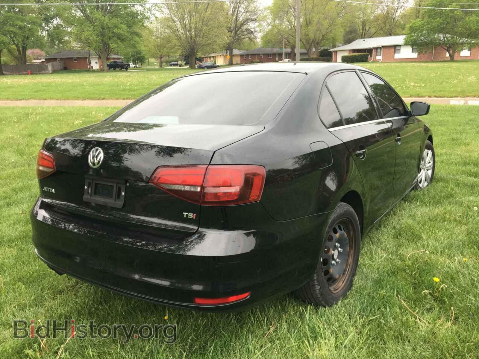 2017 VOLKSWAGEN JETTA - VIN: 3VW2B7AJ4HM301010 - Фото 4