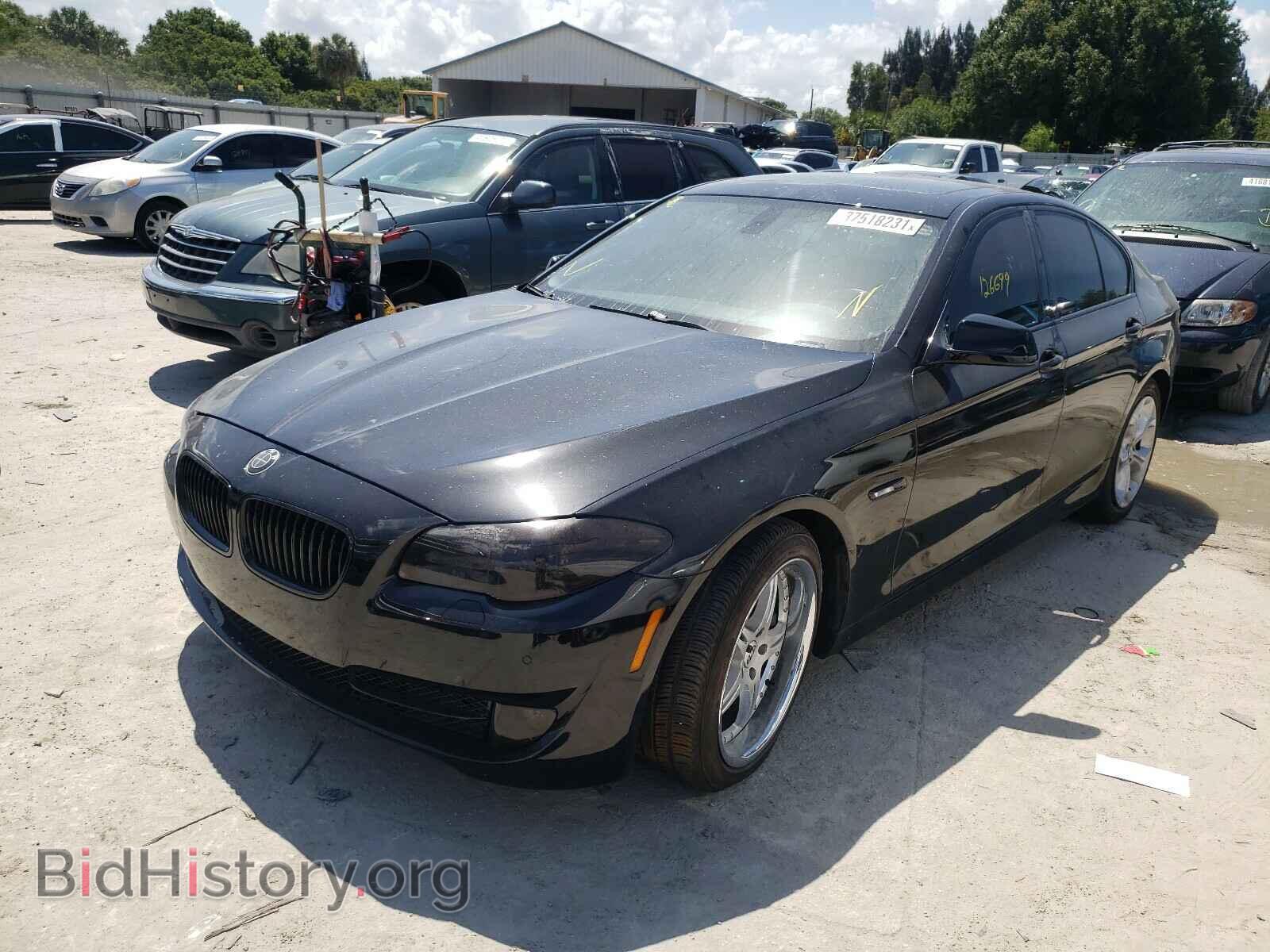 2011 BMW 5 SERIES - VIN: WBAFR1C52BC750009 - Фото 2