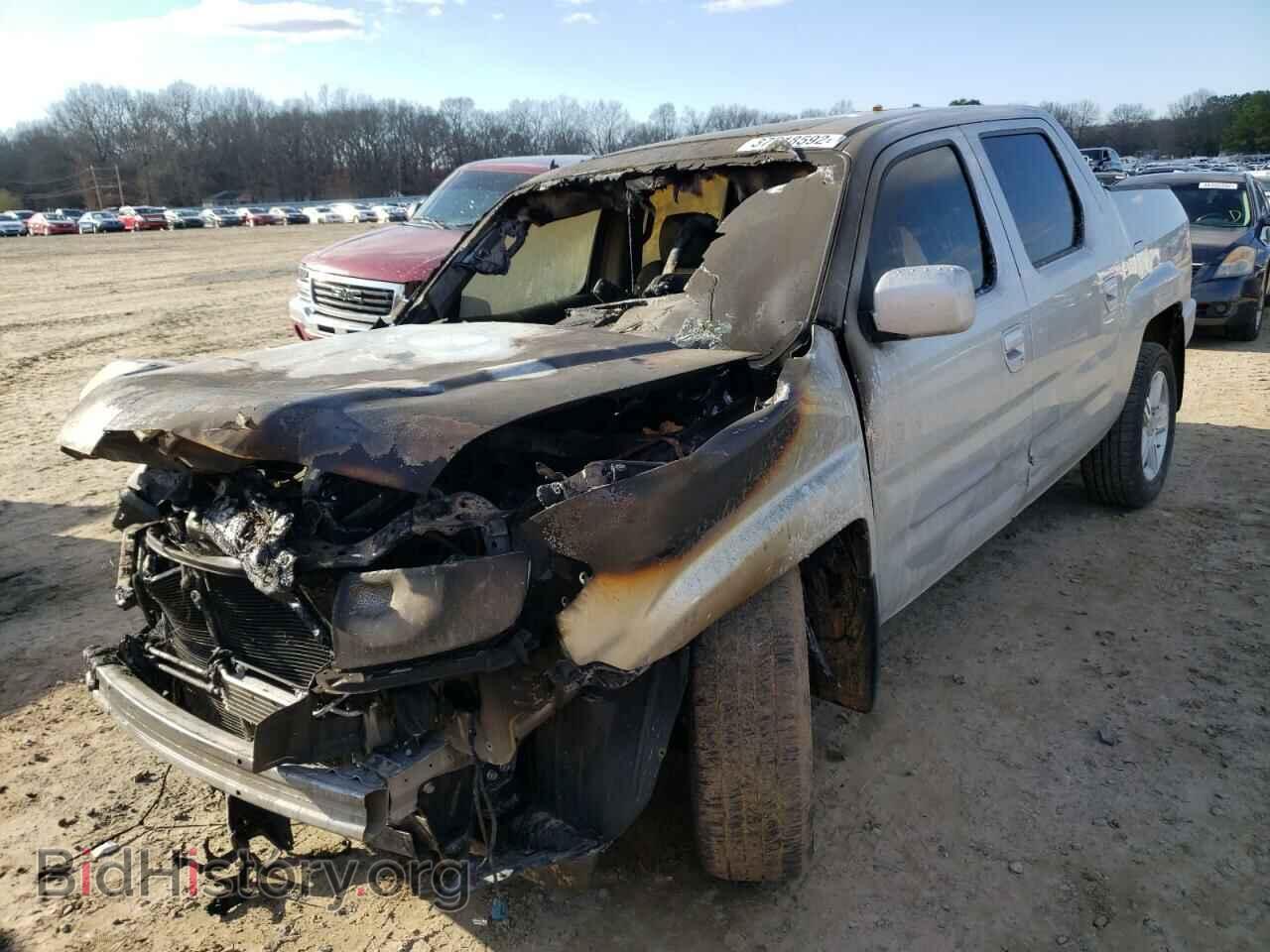 2013 HONDA RIDGELINE - VIN: 5FPYK1F54DB010373 - Фото 2