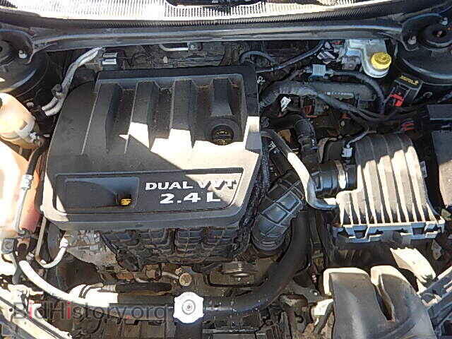 2012 CHRYSLER 200 - VIN: 1C3CCBCB2CN166562 - Photo 7