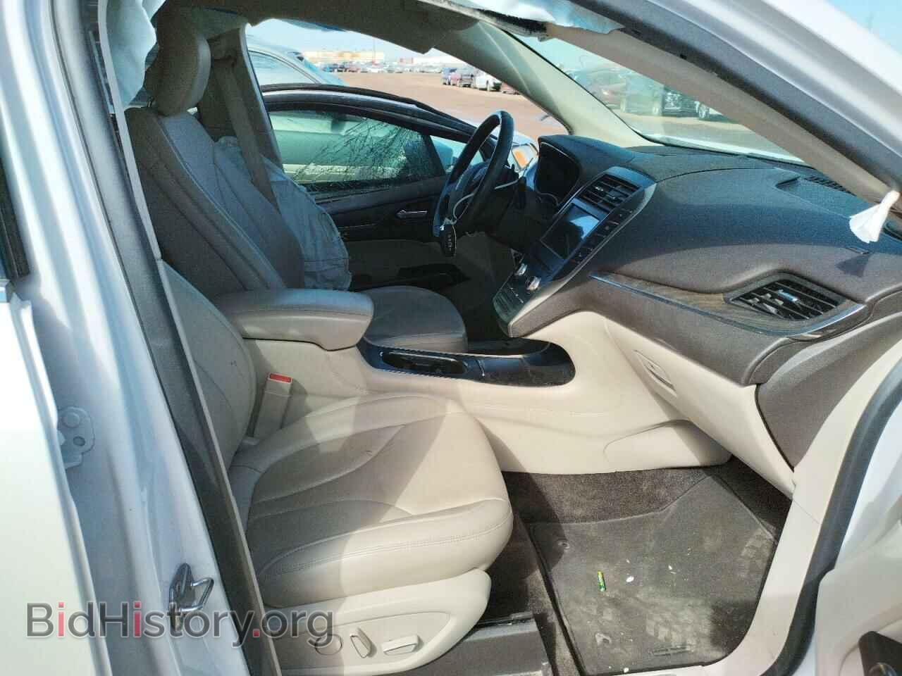 2017 LINCOLN MKC - VIN: 5LMCJ3D90HUL51296 - Photo 5