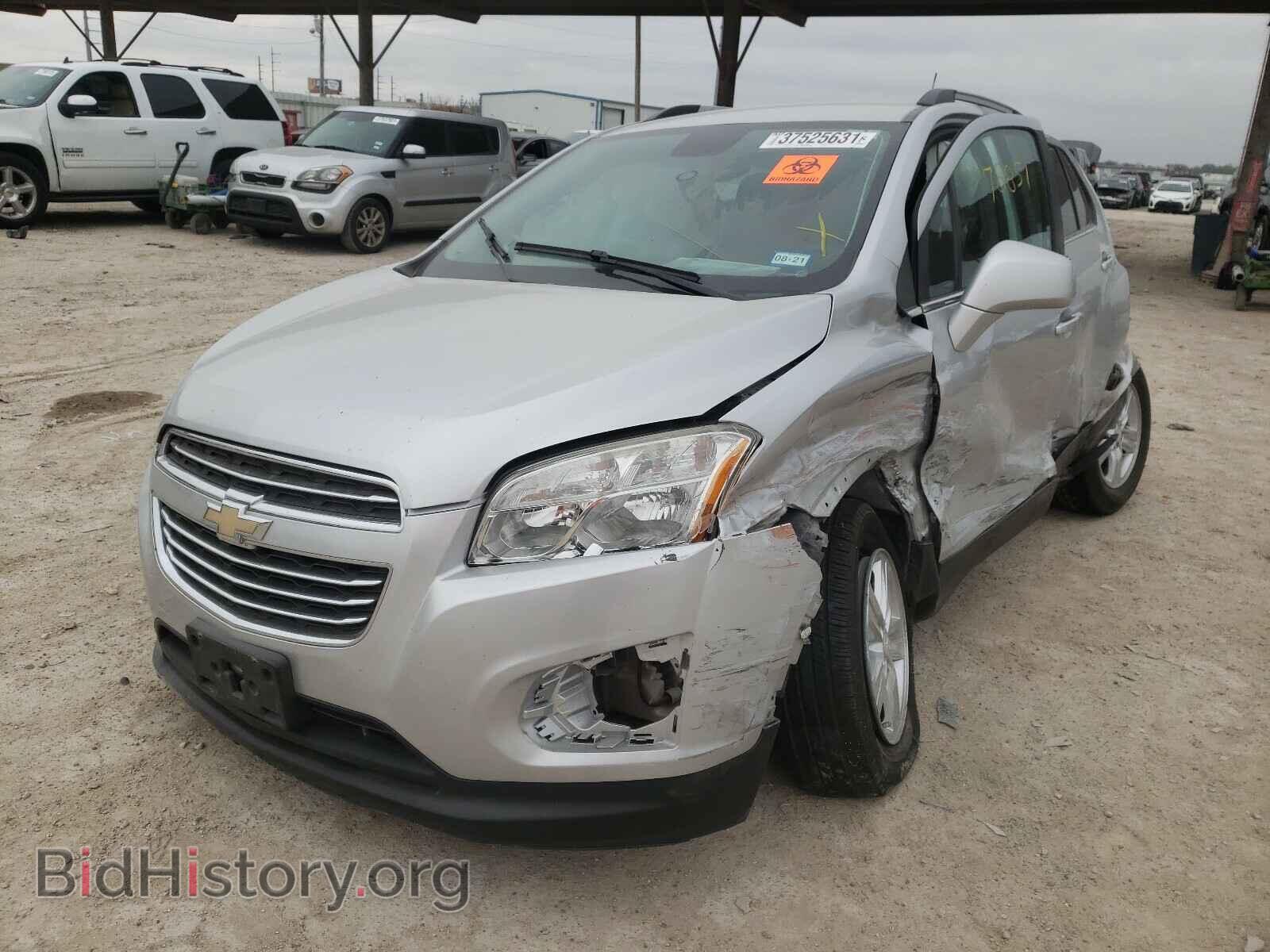 2016 CHEVROLET TRAX - VIN: 3GNCJLSB6GL236487 - Фото 2