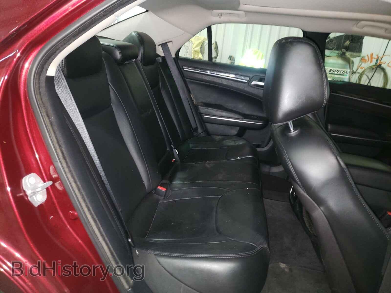 2016 CHRYSLER 300 - VIN: 2C3CCAAGXGH273611 - Фото 6