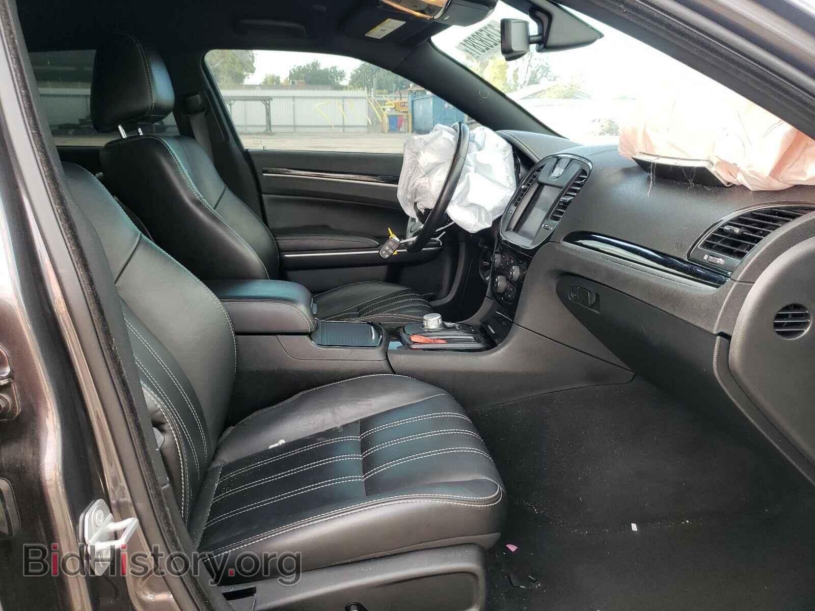 2019 CHRYSLER 300 - VIN: 2C3CCAGG7KH586163 - Фото 5