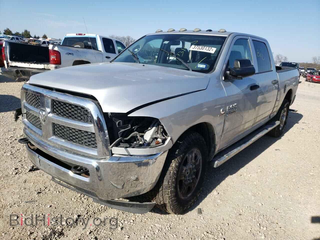 2016 RAM 2500 - VIN: 3C6UR4CL1GG390592 - Фото 2