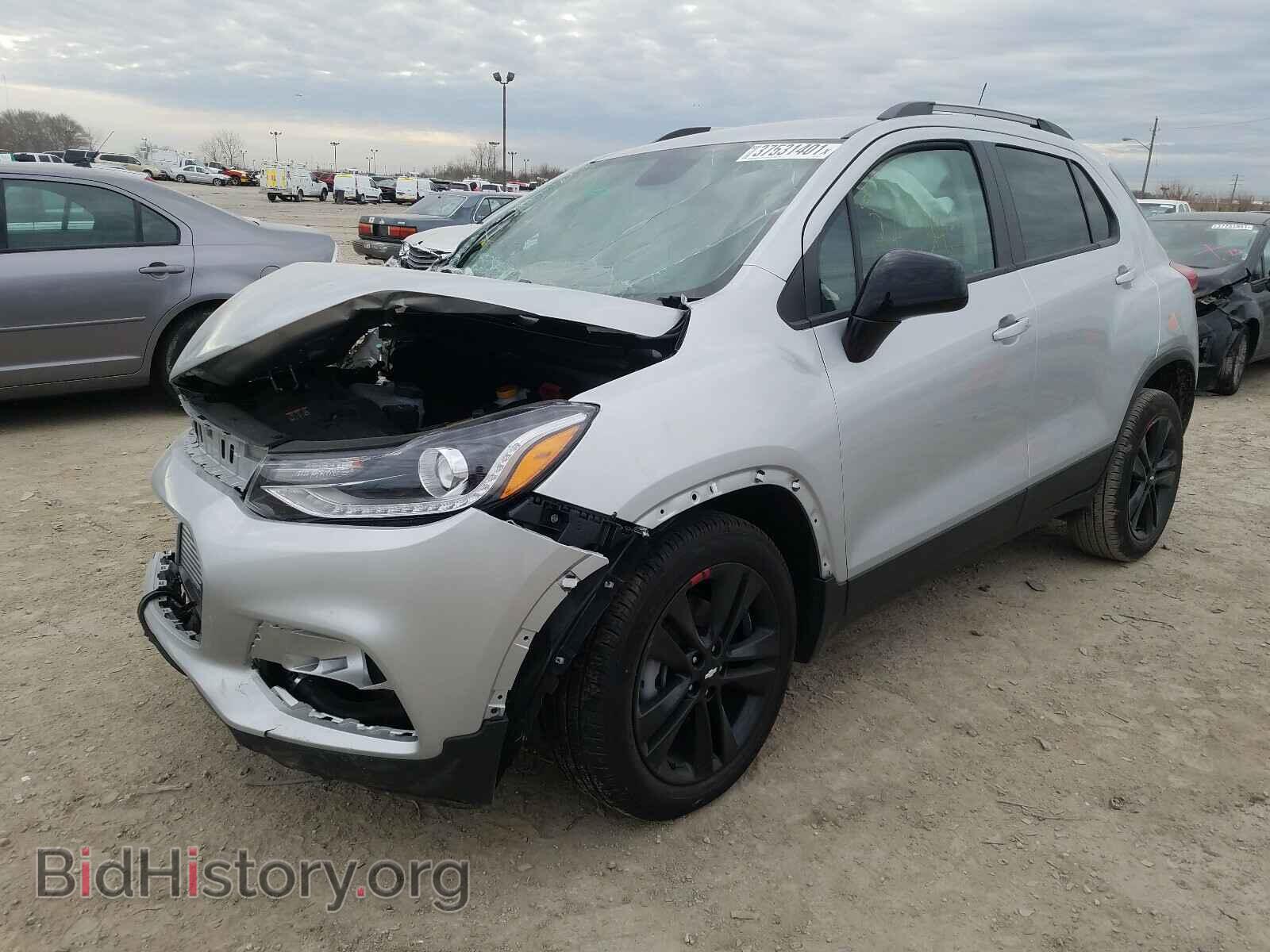 2020 CHEVROLET TRAX - VIN: 3GNCJLSB5LL320312 - Фото 2
