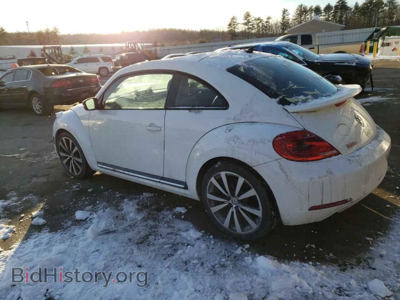 2012 VOLKSWAGEN BEETLE - VIN: 3VWVA7AT8CM641044 - Фото 2
