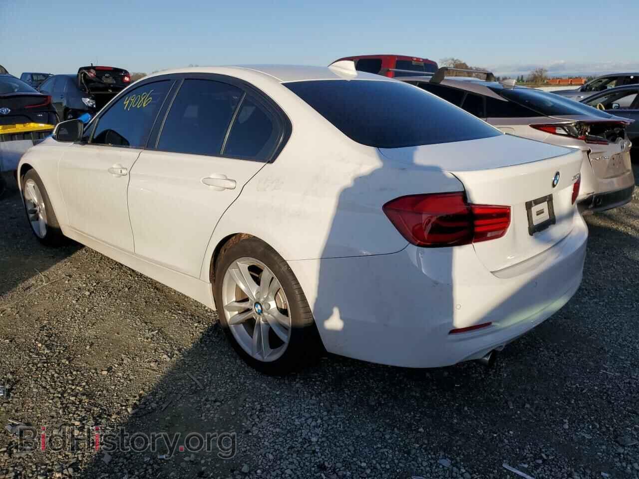 2016 BMW 3 SERIES - VIN: WBA8E1G50GNT33773 - Фото 2