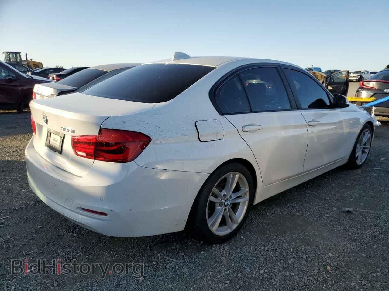 2016 BMW 3 SERIES - VIN: WBA8E1G50GNT33773 - Фото 3