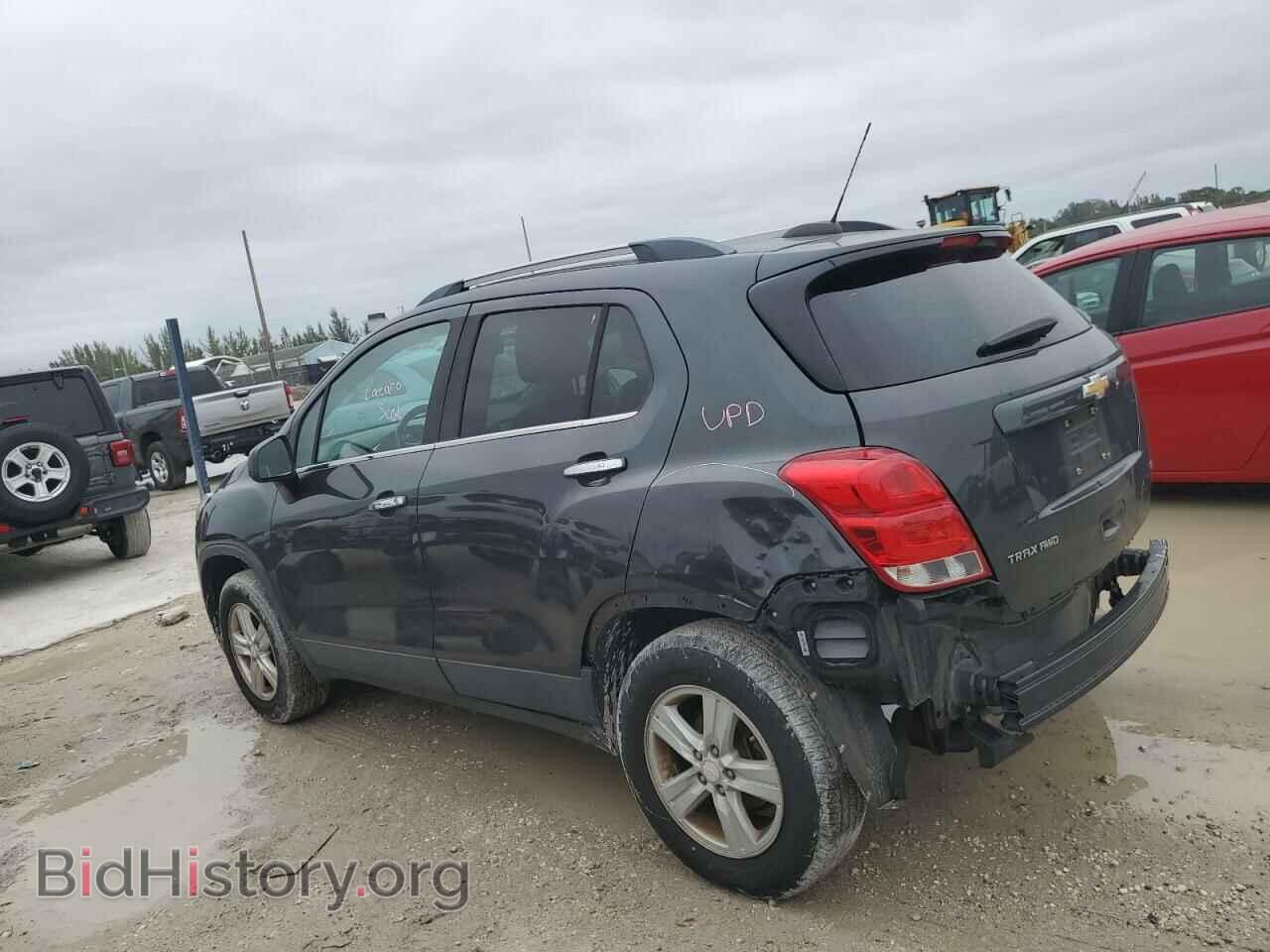 2017 CHEVROLET TRAX - VIN: 3GNCJPSB3HL255829 - Фото 2