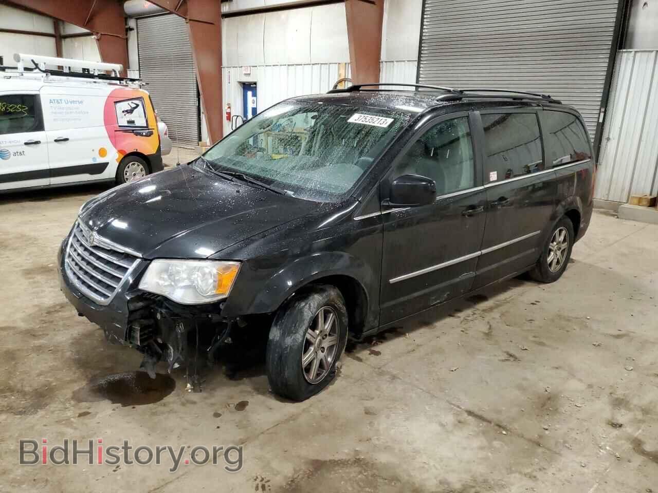 Photo 2A4RR5D14AR451141 - CHRYSLER MINIVAN 2010