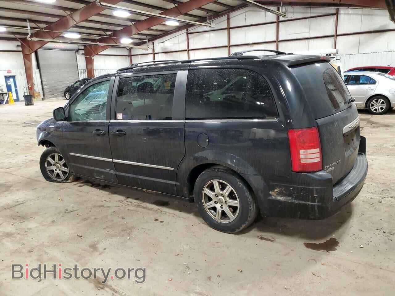 2010 CHRYSLER MINIVAN - VIN: 2A4RR5D14AR451141 - Photo 2