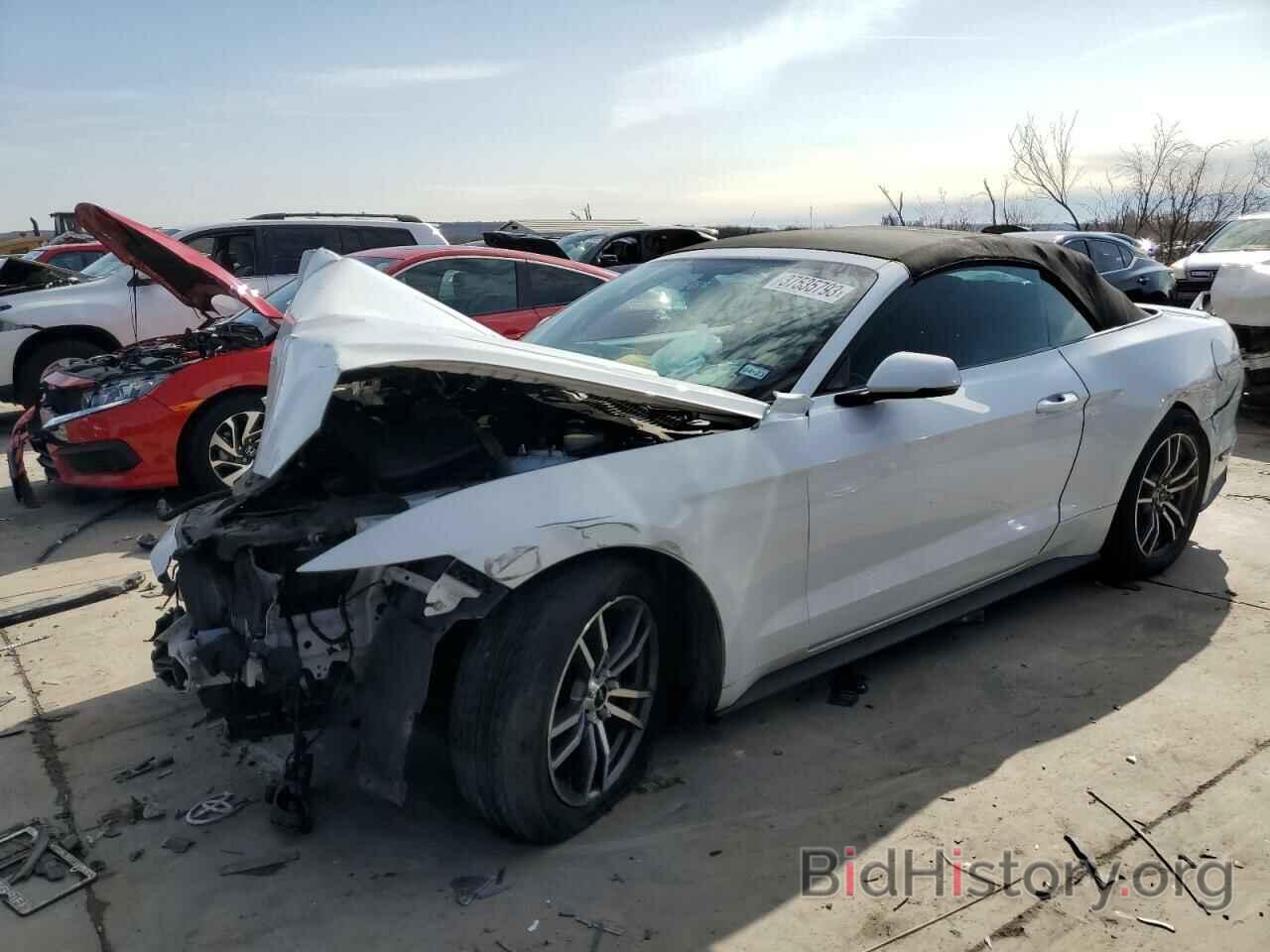 Photo 1FATP8UH2G5226728 - FORD MUSTANG 2016