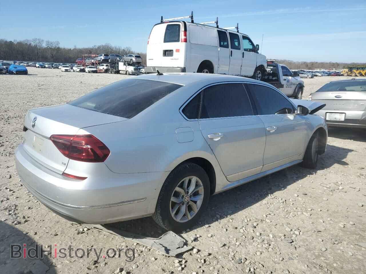 2017 VOLKSWAGEN PASSAT - VIN: 1VWAT7A31HC065332 - Фото 3