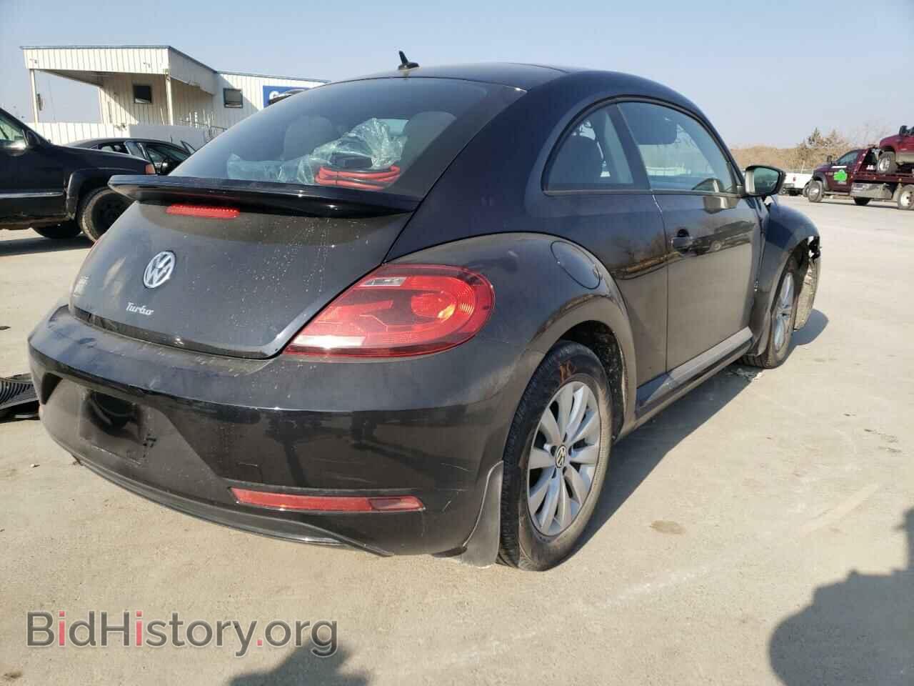 2017 VOLKSWAGEN BEETLE - VIN: 3VWF17AT9HM601471 - Фото 4