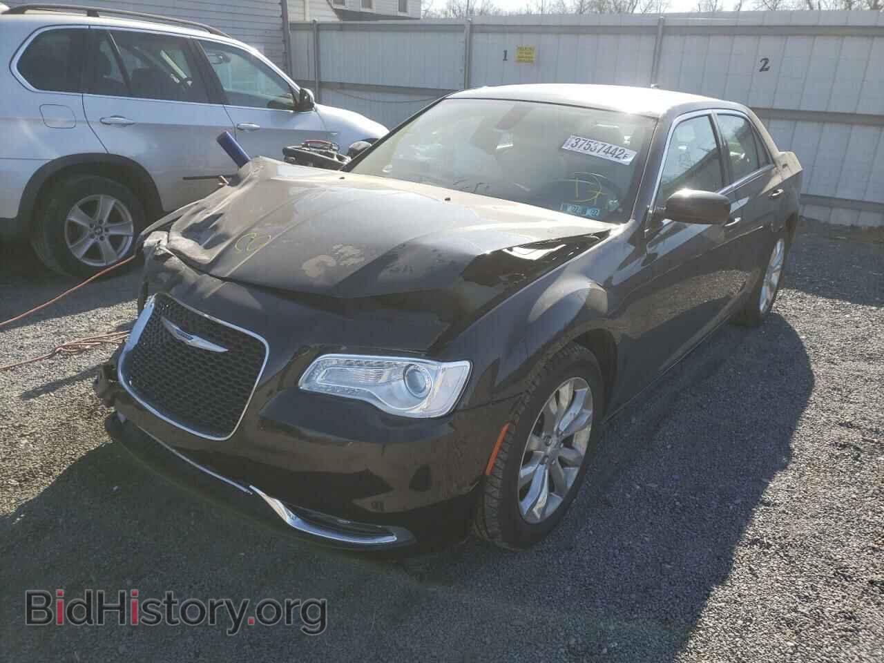 2017 CHRYSLER 300 - VIN: 2C3CCARG1HH624296 - Фото 2