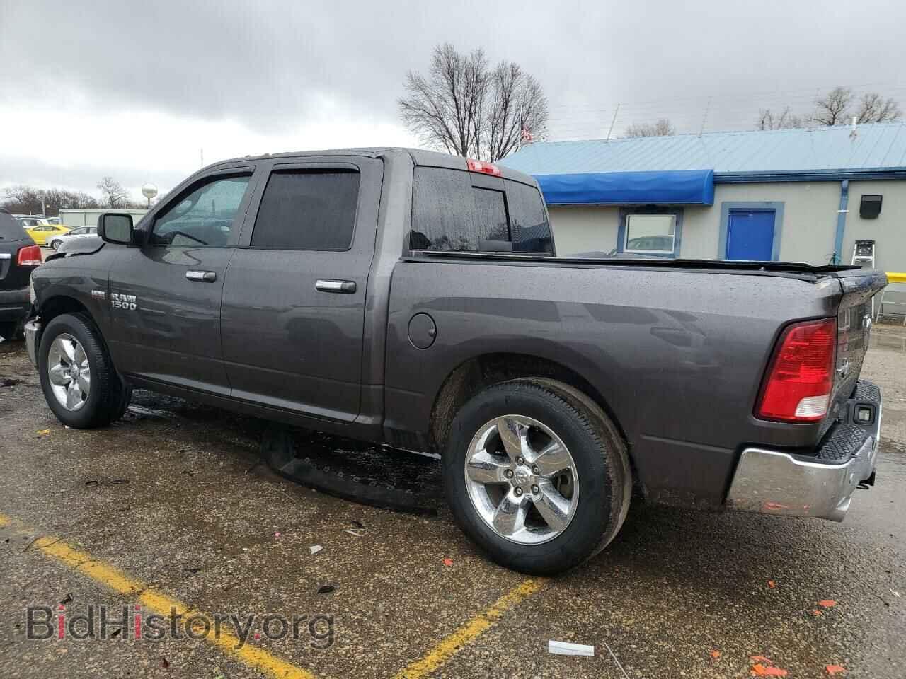 2017 RAM 1500 - VIN: 3C6RR6LT7HG613544 - Photo 2